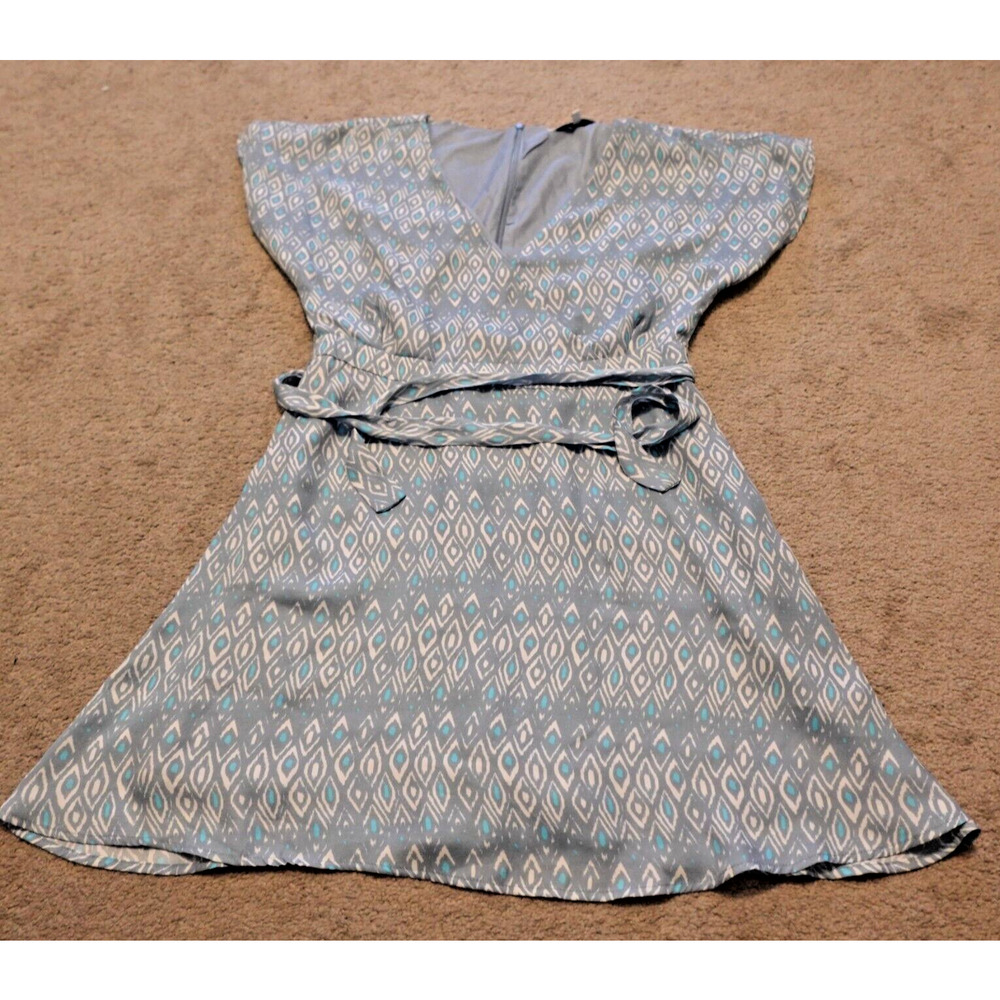 Cupcakes and Cashmere‎ Blue Diamond Print V Neck Flutter Sleeve Wrap Dress Sz 12